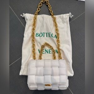 Bottega Veneta The Chain Padded Cassette Purse White
